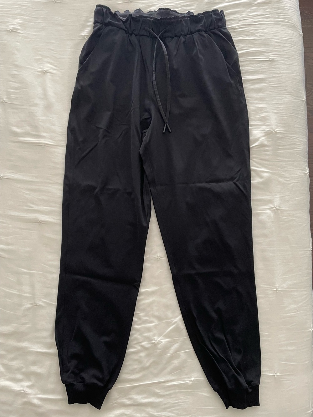 Lululemon Keep Moving High-Rise Jogger Size 8 Black